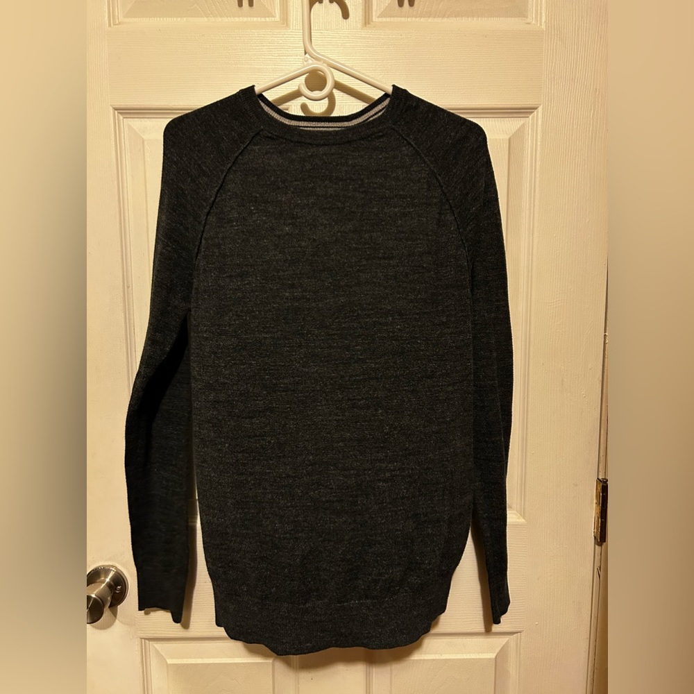 Old Navy Men's Crew Neck Sweater